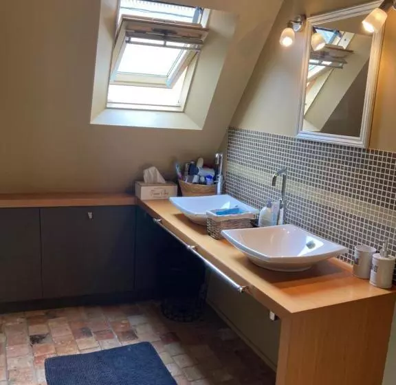 ベッドアンドブレックファースト Chambre Capucine