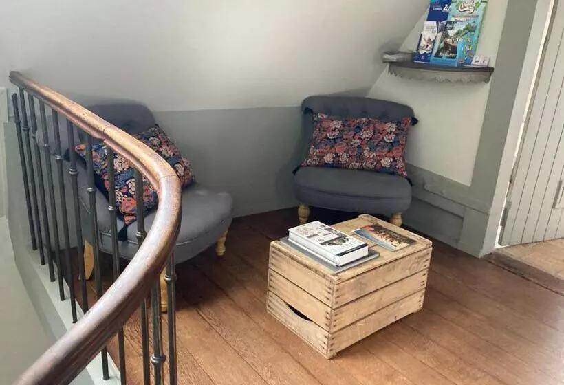 ベッドアンドブレックファースト Chambre Capucine