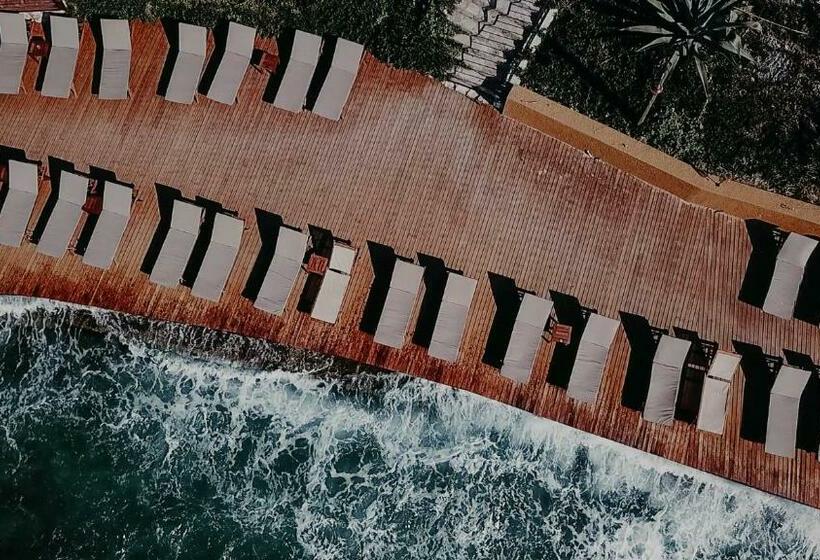 Отель Maja Luxury Resort