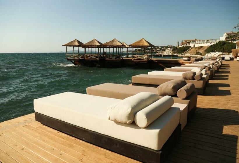 Отель Maja Luxury Resort