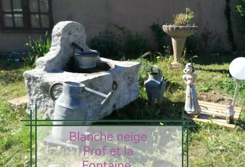 ベッドアンドブレックファースト La Fée Viviane Et Michel L Enchanteur
