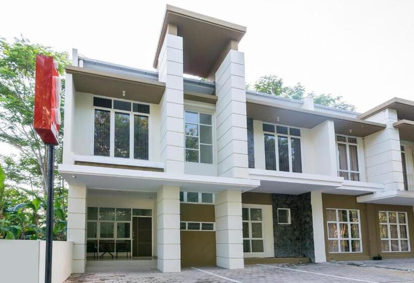 Отель Vaccinated Staffoyo 1431 Travelinn