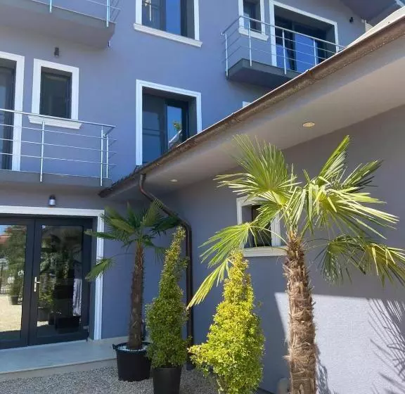 Majatalo Casa Blanca Costinesti