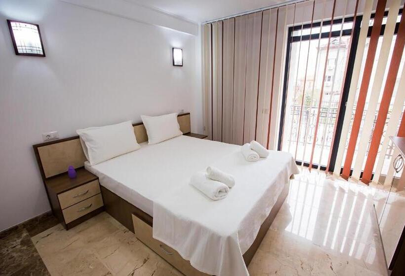 پانسیون Casa Delia