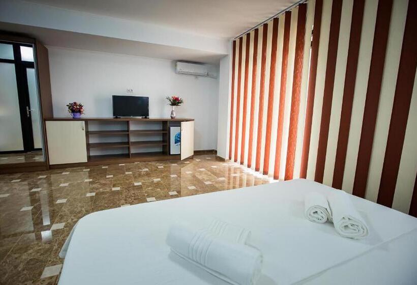 پانسیون Casa Delia