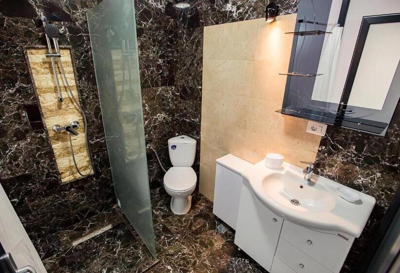 پانسیون Casa Delia