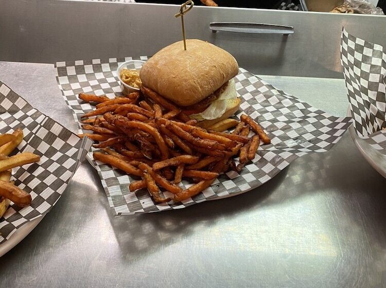 호스텔 Lakewood Inn