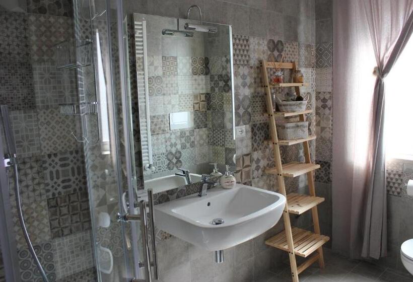 Nocleg ze śniadaniem Odeon Rooms