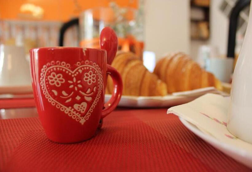 Nocleg ze śniadaniem Odeon Rooms