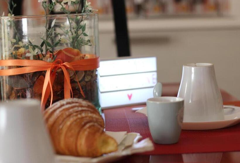 Nocleg ze śniadaniem Odeon Rooms