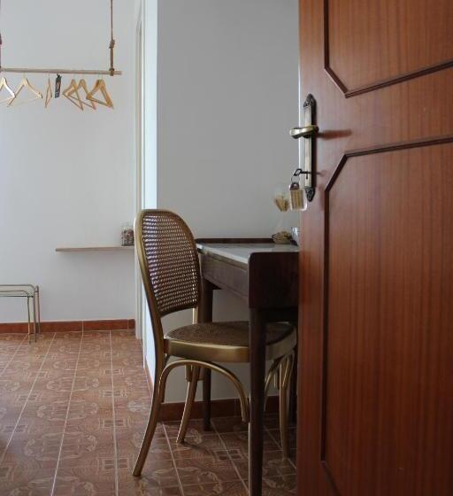 Nocleg ze śniadaniem Odeon Rooms