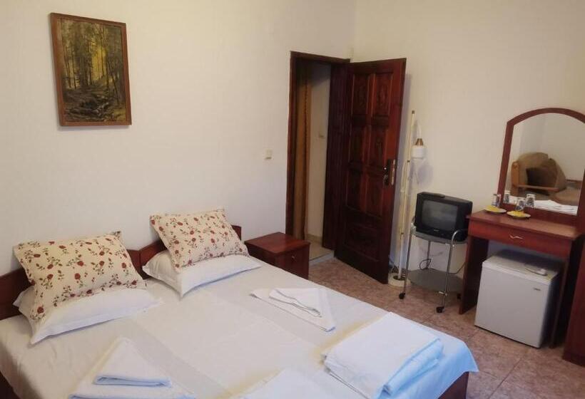 پانسیون Guest House Neli