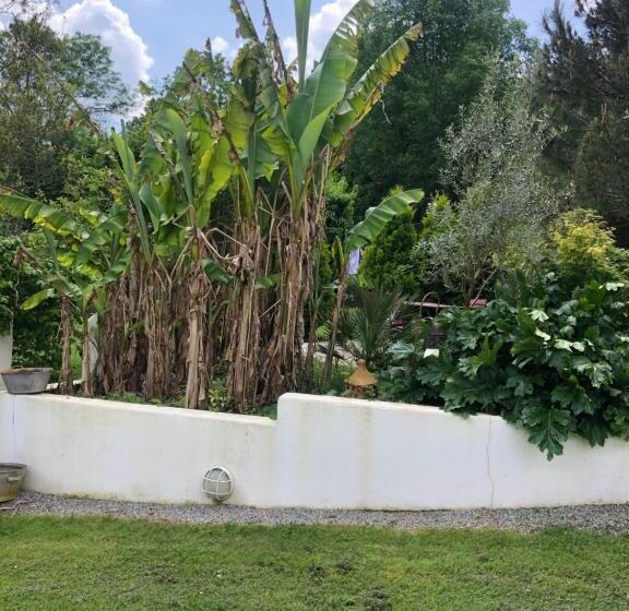 بنسيون La Maison Des Vallées