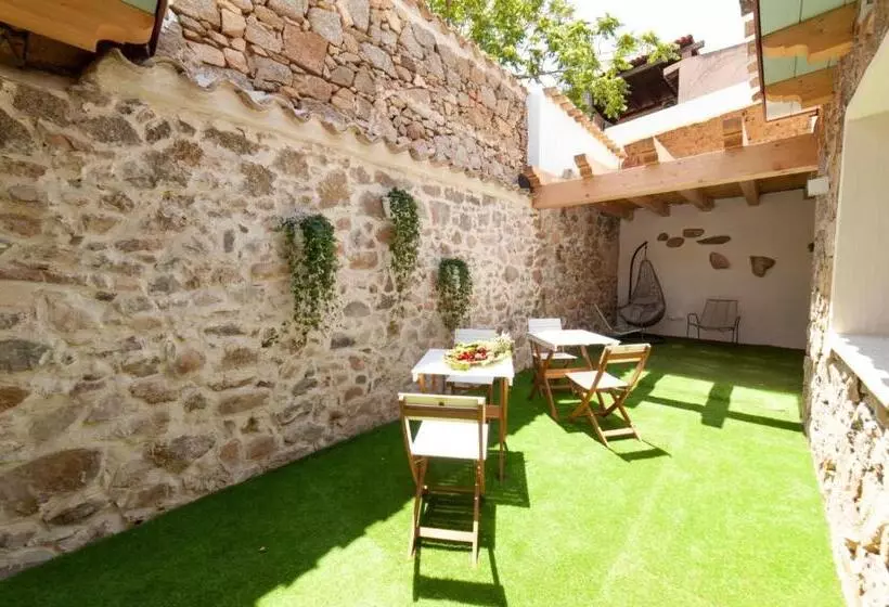 ペンション Perdass