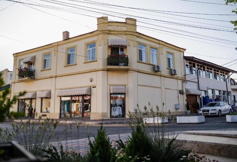 פנסיון Vila Ranya Adults Only