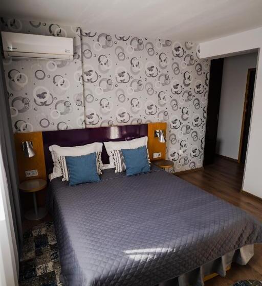 פנסיון Vila Ranya Adults Only