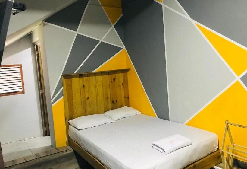 فندق Alina Budget