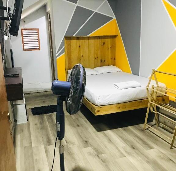 فندق Alina Budget