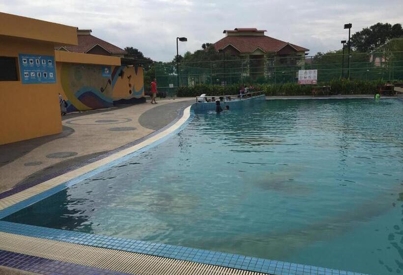 Hotel D Savoy @ Famosa By Mr