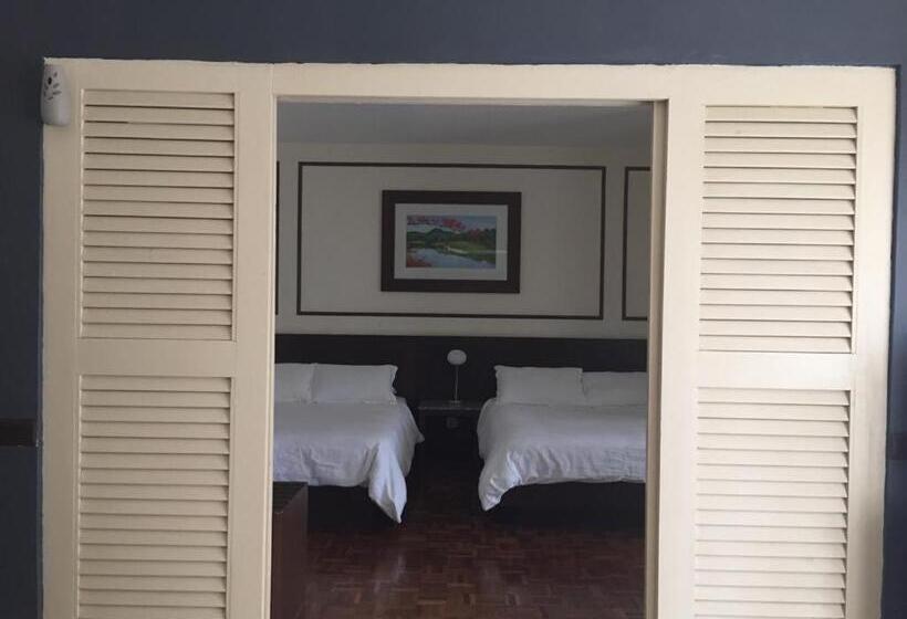 Hotel D Savoy @ Famosa By Mr