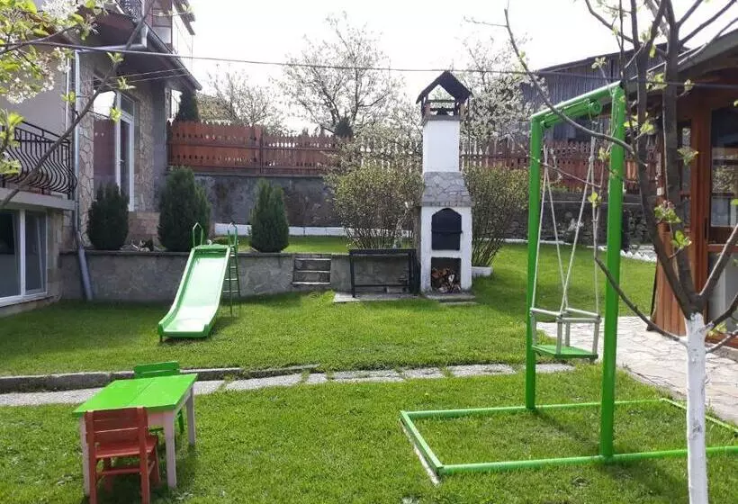 ペンション вила багрянови