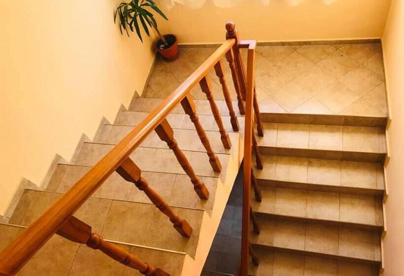 פנסיון джорджия