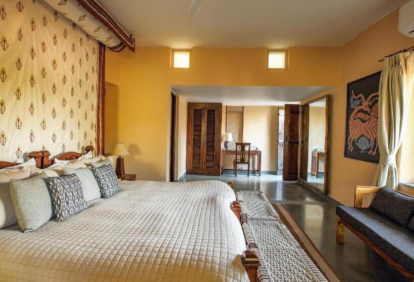 Resort Forsyth Lodge