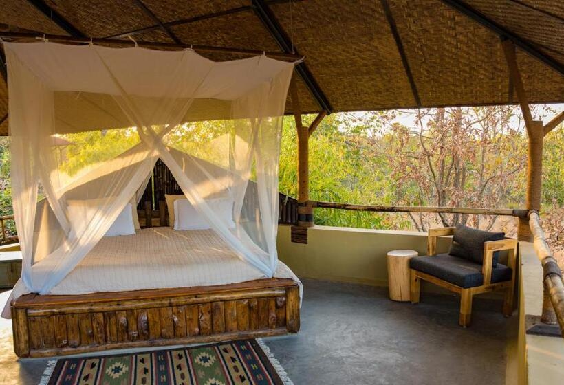 Resort Forsyth Lodge