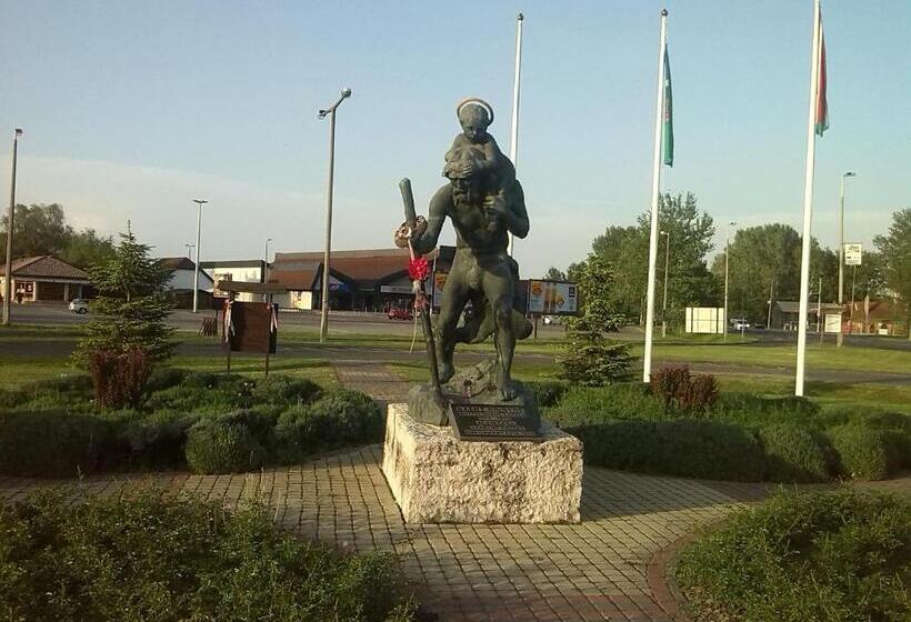 膳宿费 Hutter Vendégház