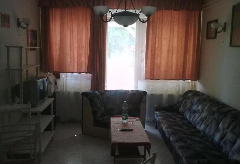 膳宿费 Hutter Vendégház