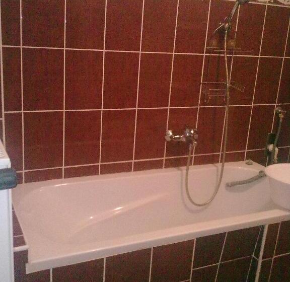 膳宿费 Hutter Vendégház