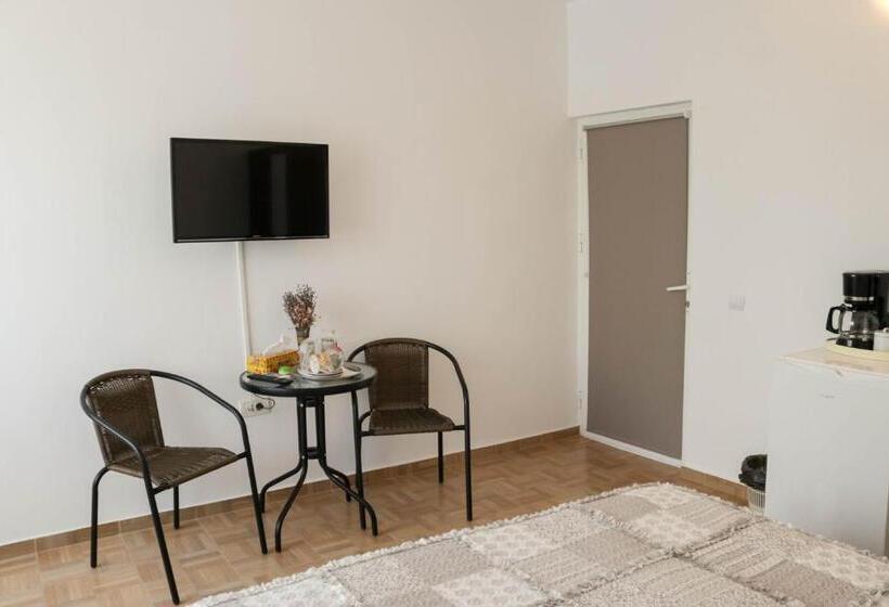 هاستل Let S Do! Sunshine