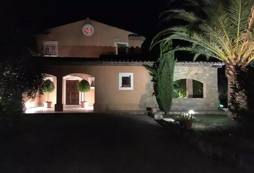 Aamiaismajoitus (B&B) Le Champmazet