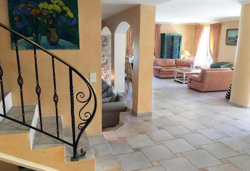 ベッドアンドブレックファースト Le Champmazet