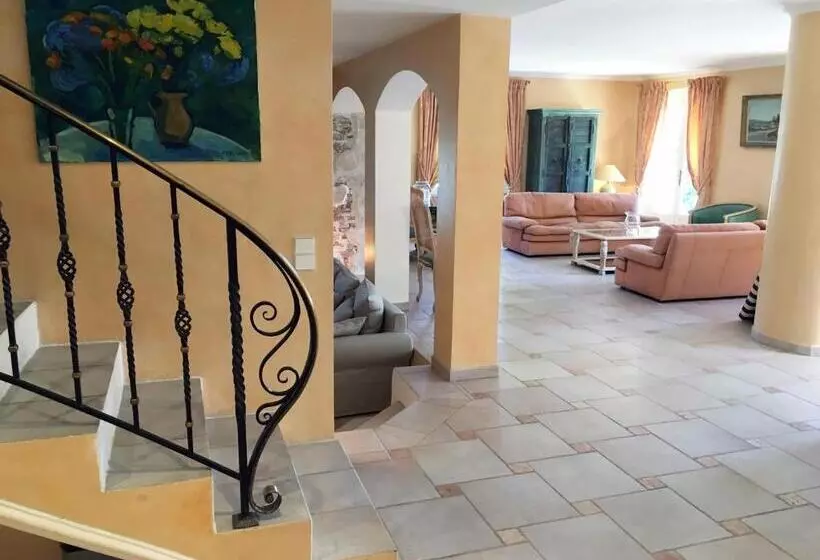 Aamiaismajoitus (B&B) Le Champmazet