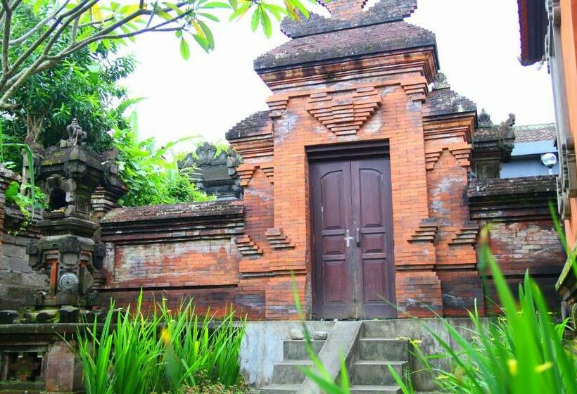 بنسيون Sedana Jaya