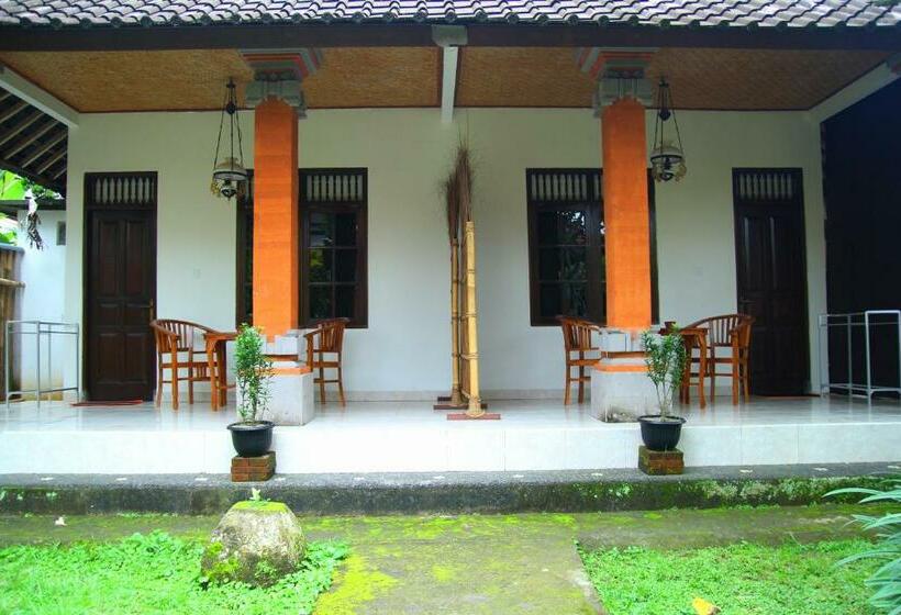 بنسيون Sedana Jaya