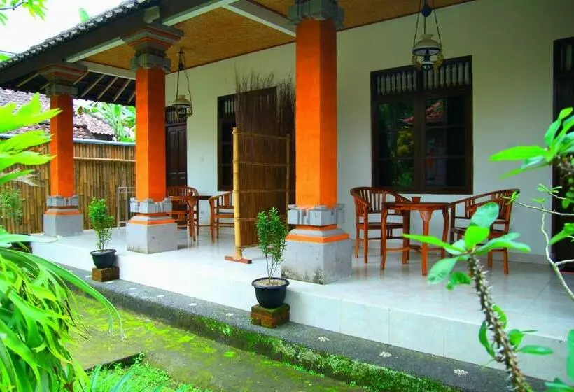 ペンション Sedana Jaya