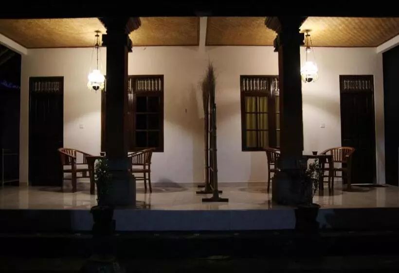 ペンション Sedana Jaya