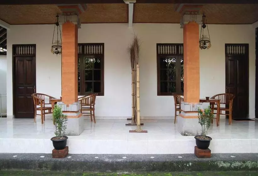 ペンション Sedana Jaya