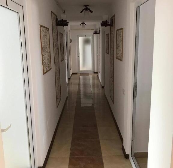 بنسيون Vila Denisa