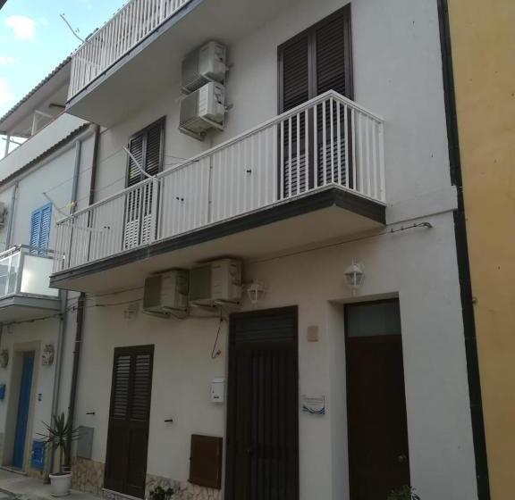 مبيت وإفطار Il Piccolo Porto