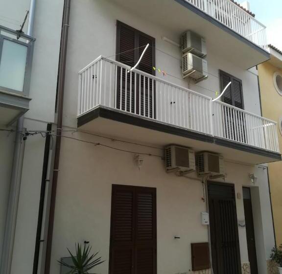 مبيت وإفطار Il Piccolo Porto