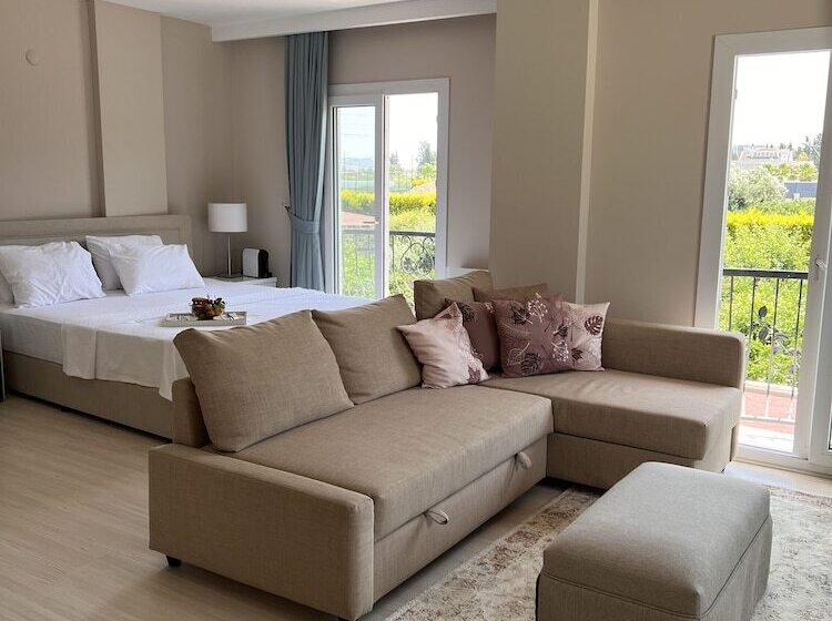 酒店 B. Equine Range