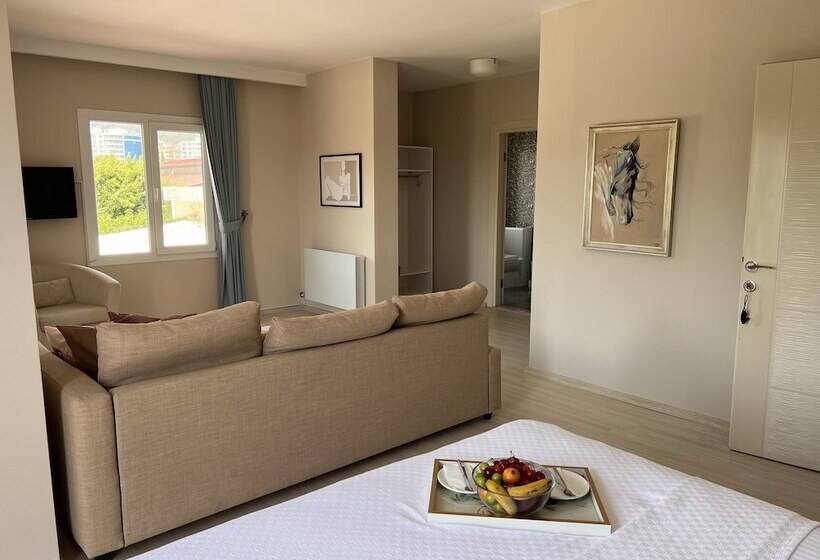 酒店 B. Equine Range