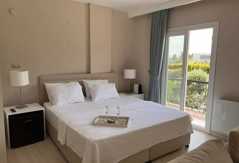 ホテル B. Equine Range