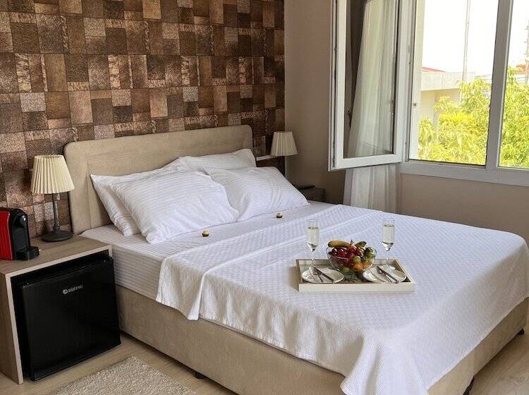 酒店 B. Equine Range