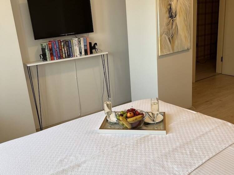 酒店 B. Equine Range