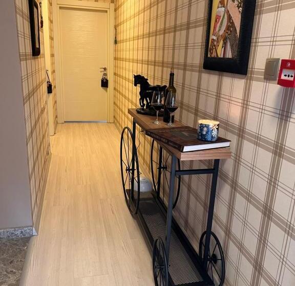 酒店 B. Equine Range