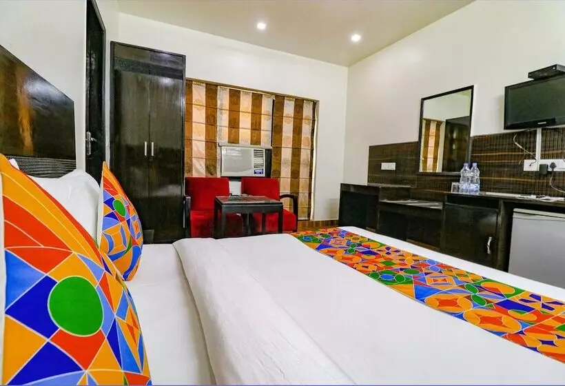 Fabhotel La Ola